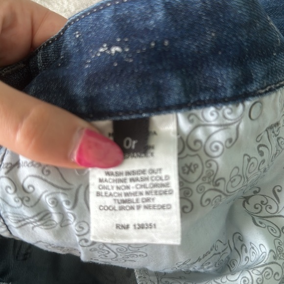 EXPRESS JEANS. Worn. Still in great condition. Size 0. Low rise. Bootcut. - Picture 3 of 5